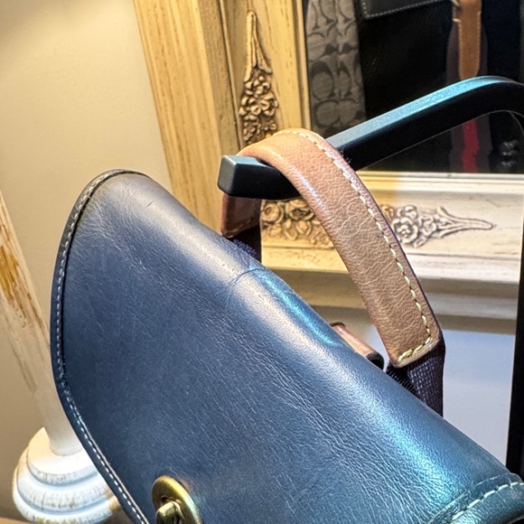 Coach Heritage Pack - Chambray Denim and Navy Leather - Picture 4 of 15